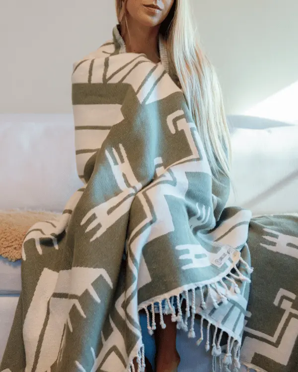 Alternative view of Santiago Blanket | Sand Cloud