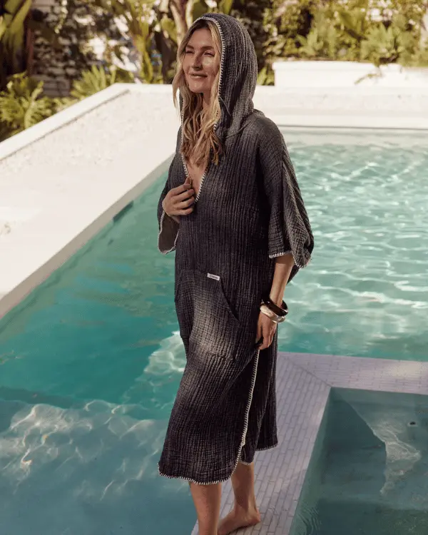 Falta Gauze Hooded Poncho - Black | Sand Cloud - Image 5