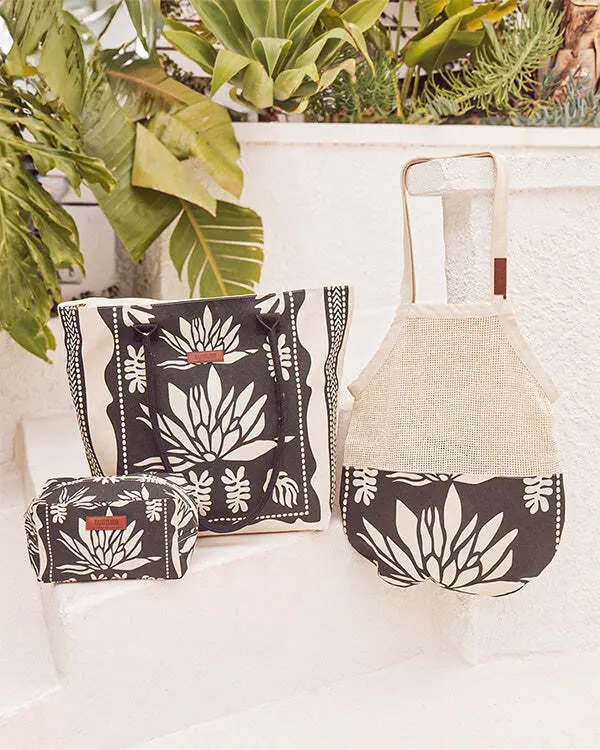Lotus Toiletry Pouch | Sand Cloud - Image 4