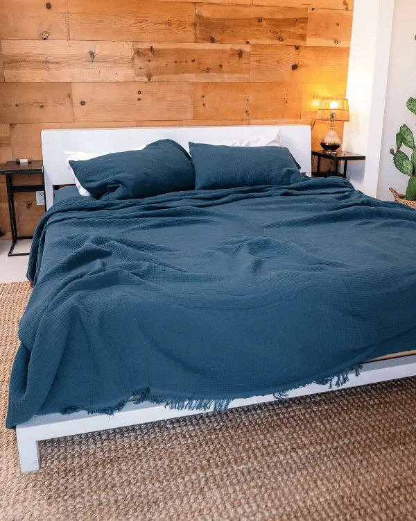 Alternative view of Lara Dark Denim - PARTY BLANKET - King | Sand Cloud