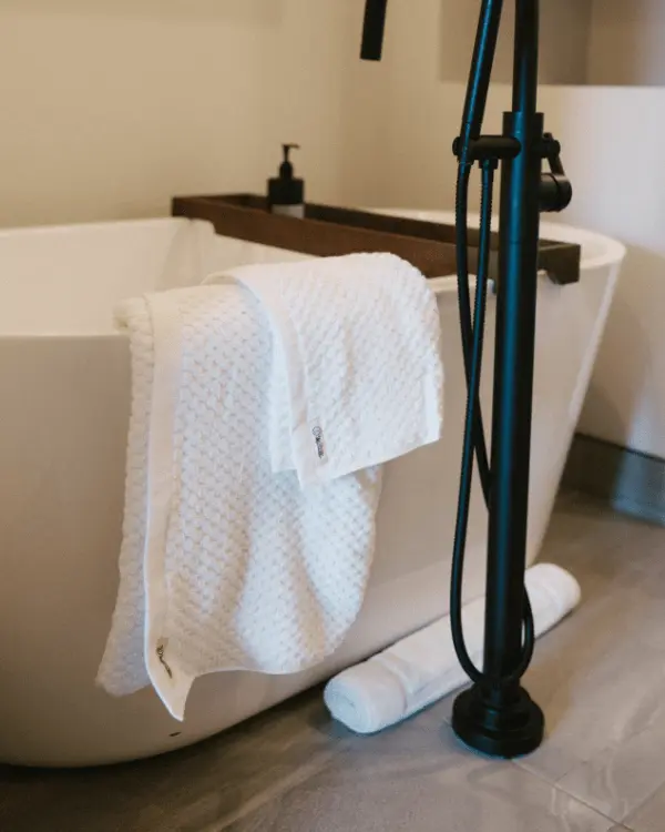Atom XL Bath Bundle - 2 Pack - White | Sand Cloud - Image 4